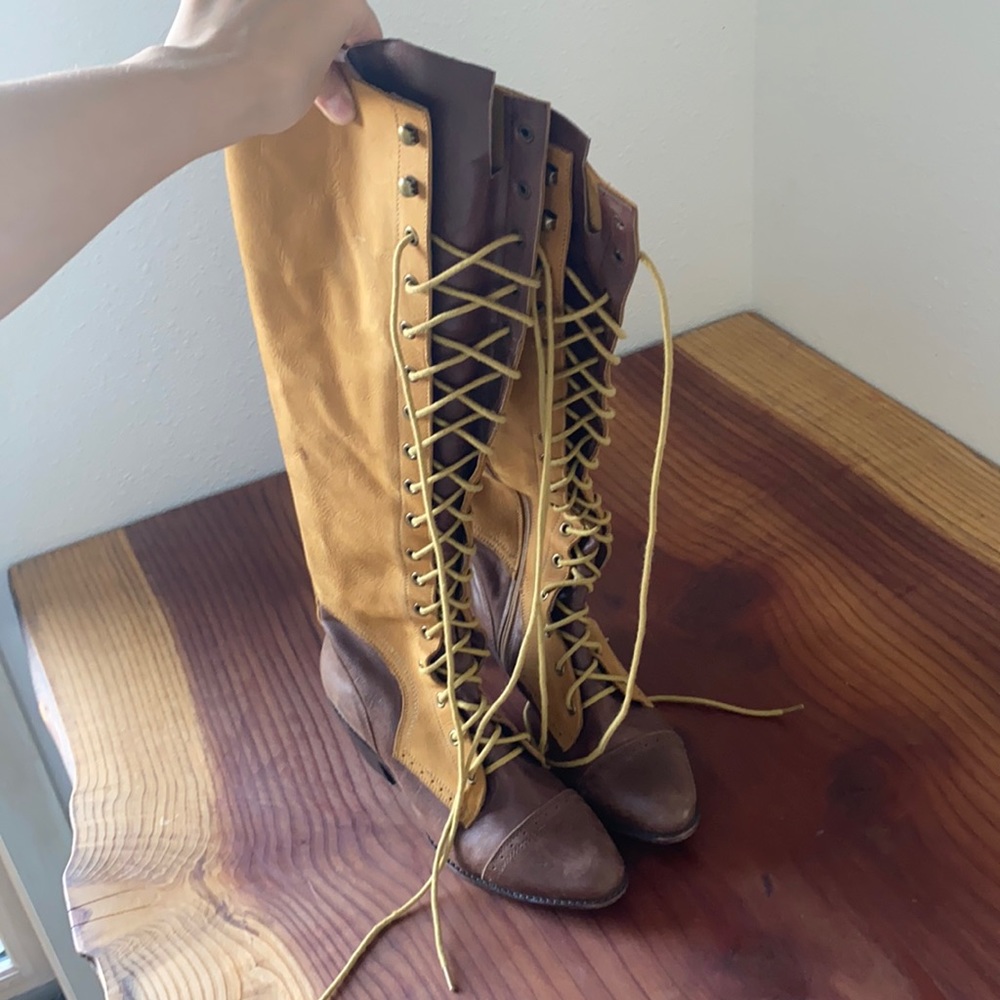 Two tone Free People Joes boots 8